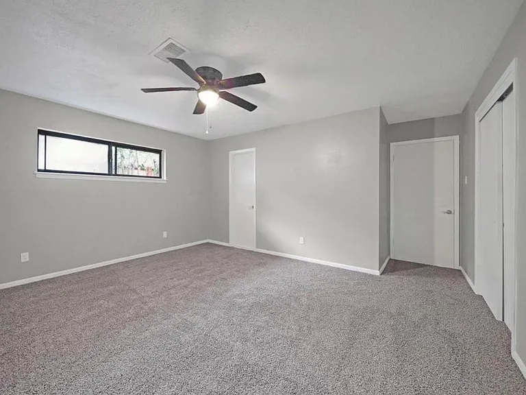 5822 Belrose Dr — Photo 8