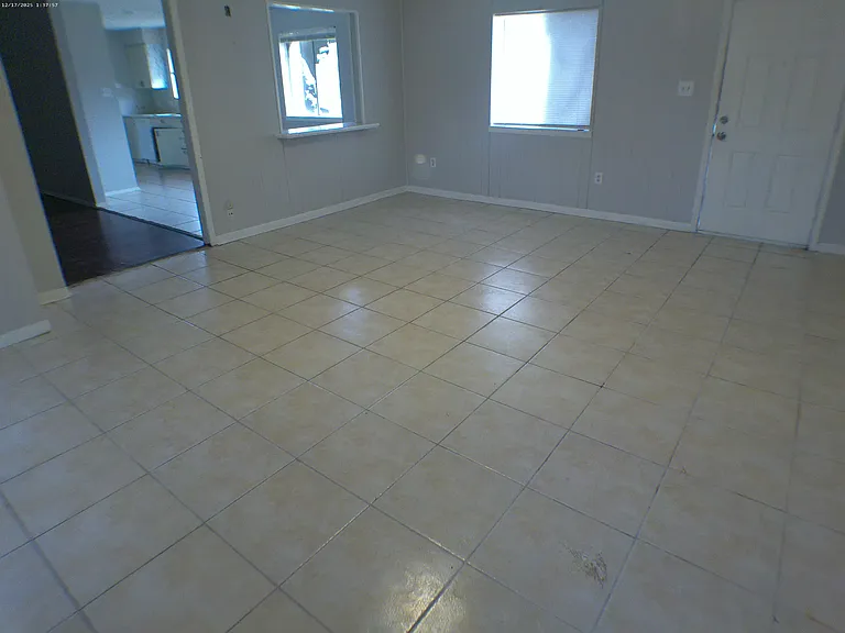 7322 W Fuqua Dr — Photo 6