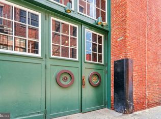 136 N Bread St APT 420, Philadelphia, PA 19106