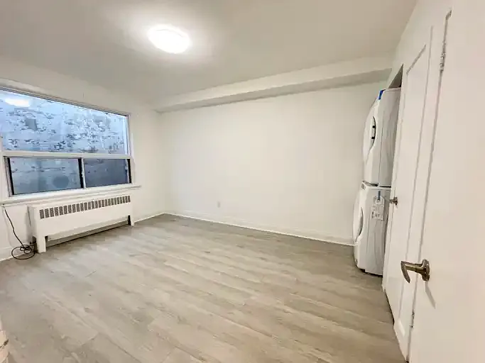 2 bed, 1.0 bath, $1,950 — Photo 3