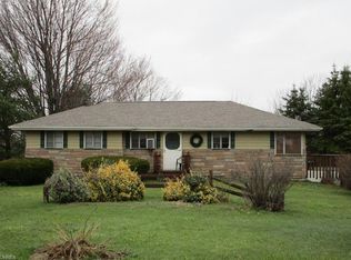 957 Plymouth Ridge Rd, Ashtabula, OH 44004