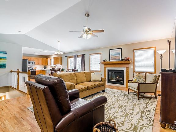 3rd image of 2023 Sunnymeade Rd