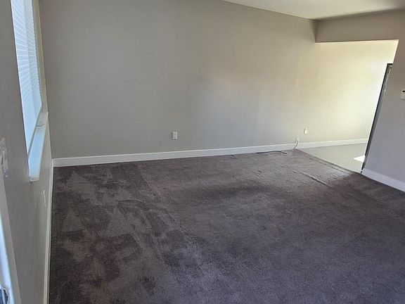 3rd image of 2661 Fresno St #4