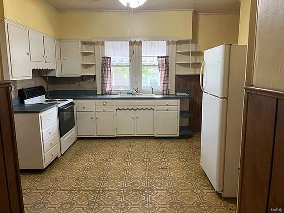 2nd image of 701 E Ferguson Ave