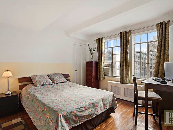 3rd image of 320 E 42nd St APT 2212