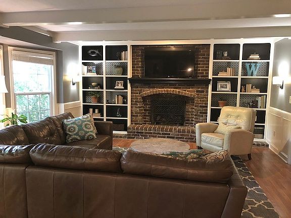 2nd image of 3905 NE Woodridge Dr