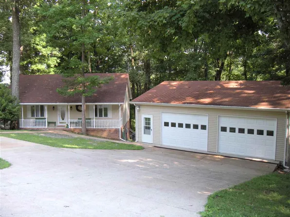 416 Cumberland Dr, Cadiz, KY 42211