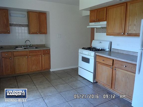 5th image of 3422 Birchwood Dr
