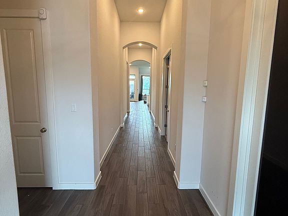 3rd image of 120 Quiet Oak Rd
