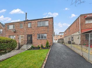 1040 E 233rd St, Bronx, NY 10466