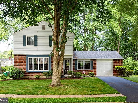 2nd image of 3309 Tunison Dr