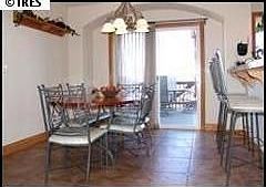 Eat-in Kitchen