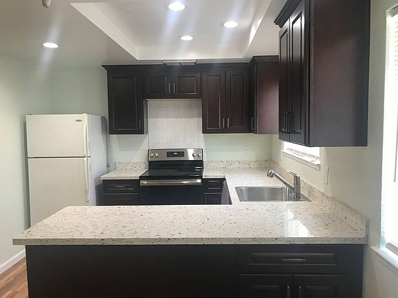 2nd image of 1502 Brookvale Dr #1