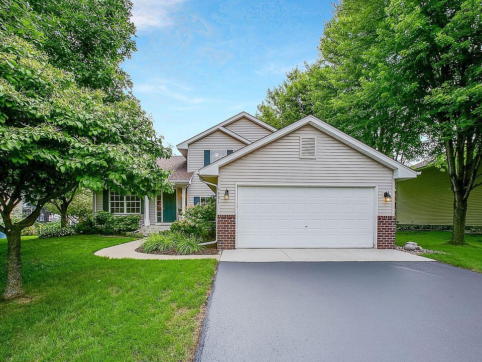 1st image of 1601 Fountain Ln