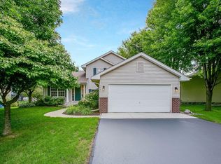 1601 Fountain Ln, Waconia, MN 55387