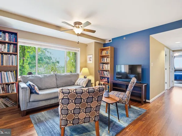 7981 Eastern Ave APT 301, Silver Spring, MD 20910