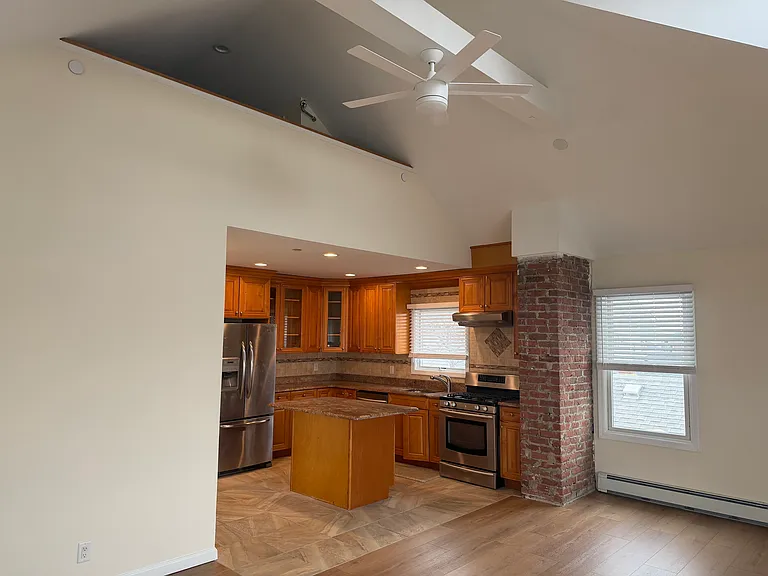 39 Indiana Ave #2 — Photo 17