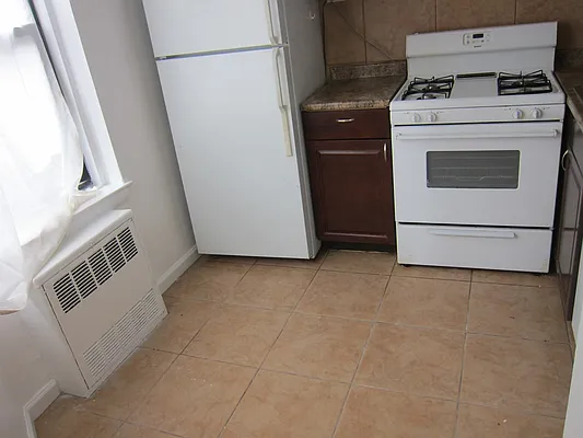 Rented by Realty 2000 Corp | media 14