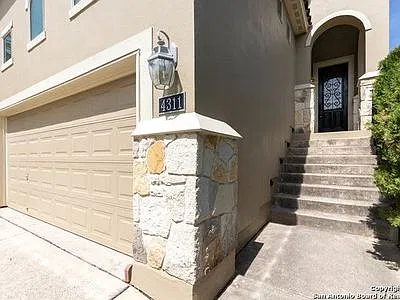 3 bed, 2.5 bath, 1988 sqft, $2,695 — Photo 3