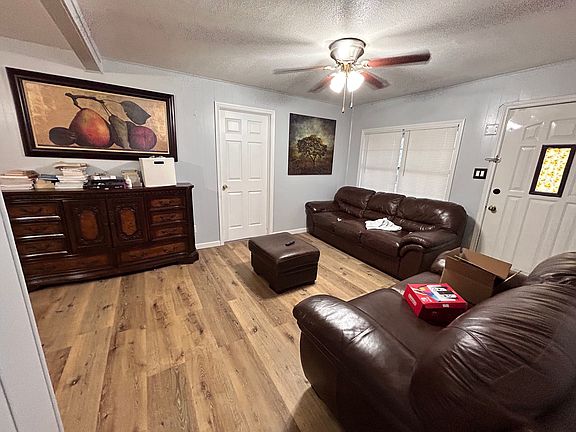 4th image of 607 San Carlos St