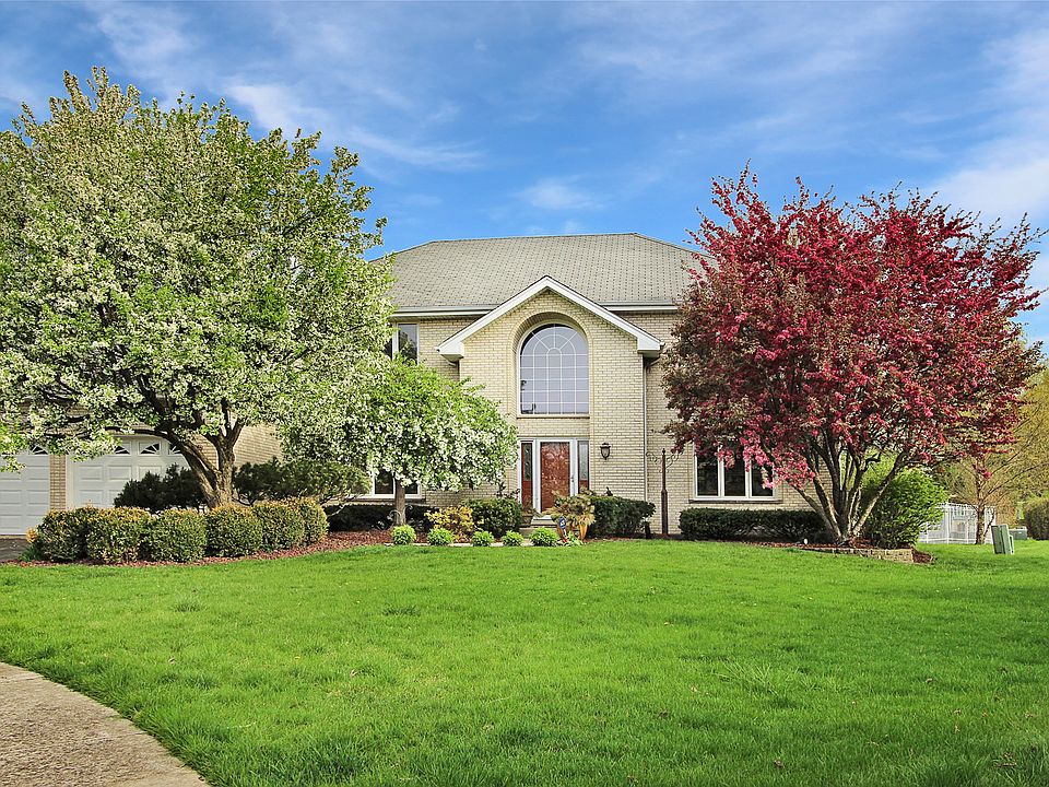 1st image of 11711 Creekview Ct