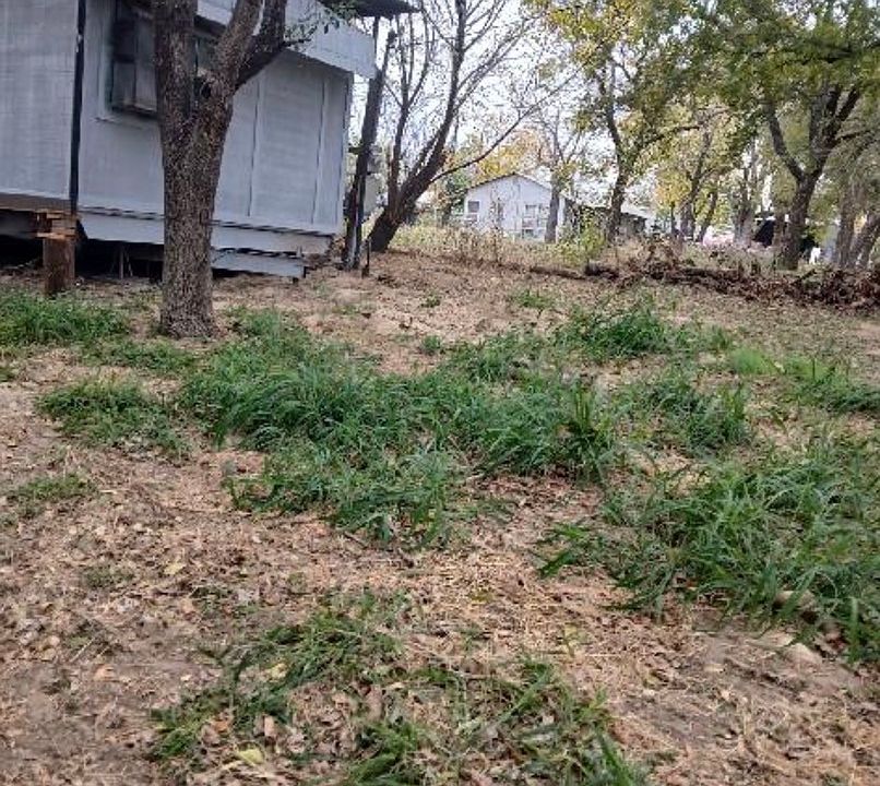 2nd image of 655 Avenue G LOT W/8