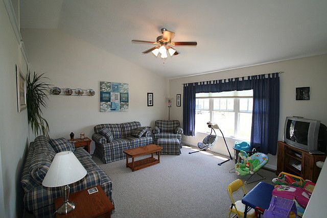 2nd image of 117 Smith Ln
