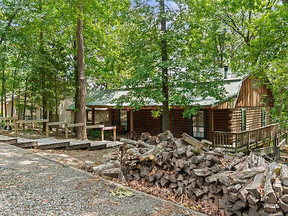 3rd image of 357 Belmont Acres Cir