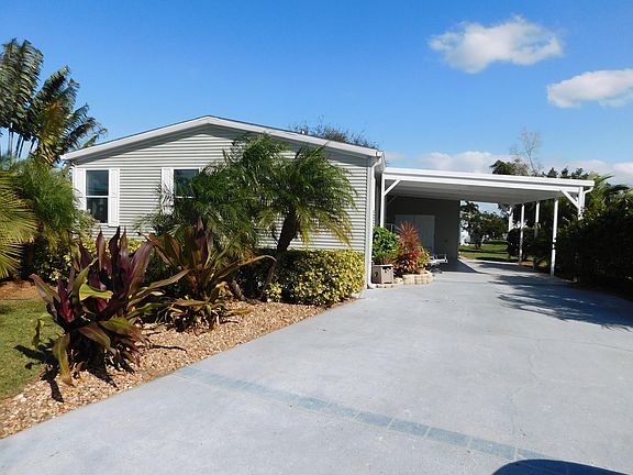 2nd image of 8494 Bromeliad Cir