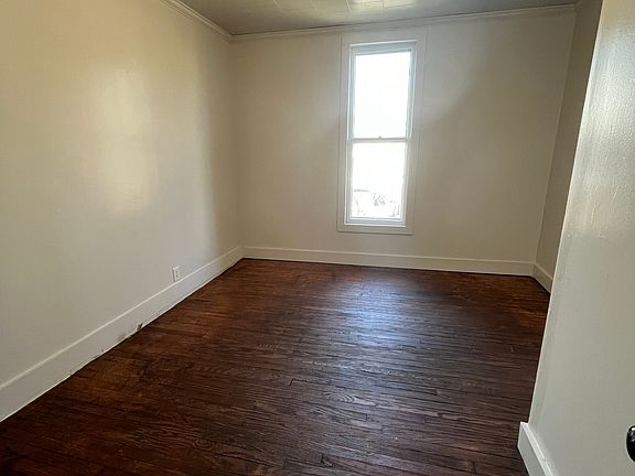 5th image of 514 N Cherry St