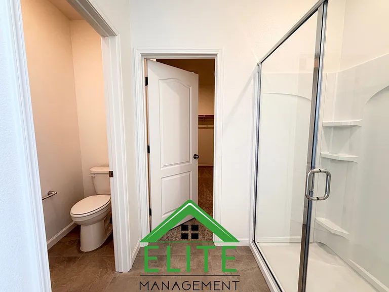 2508 Golden Bear St — Photo 10