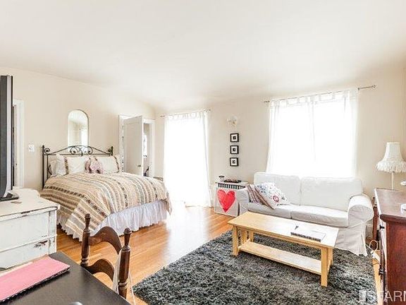 5th image of 3560 Divisadero St