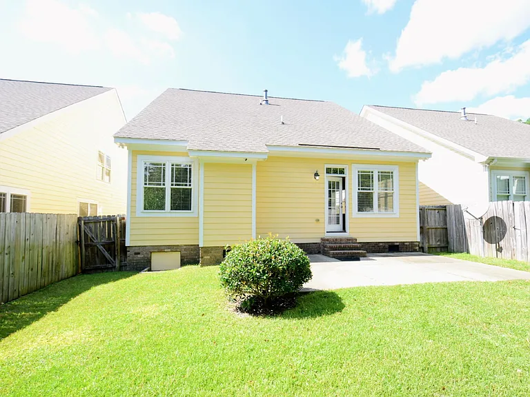 239 Blueridge Rd — Photo 29