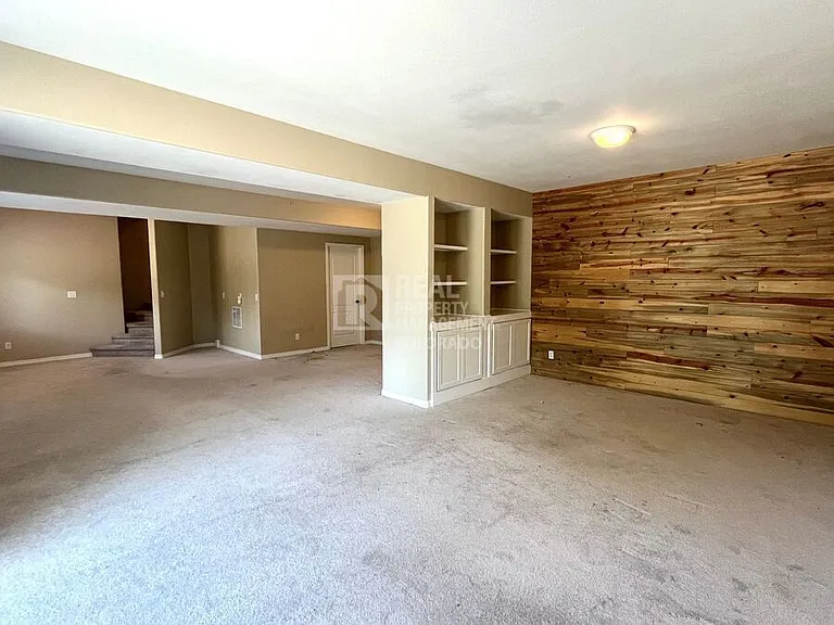 5016 Briscoglen Dr — Photo 24