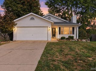 24 Mallard Pointe Dr, O'Fallon, MO 63368
