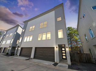 4810 Martin Oaks Ln, Houston, TX 77018