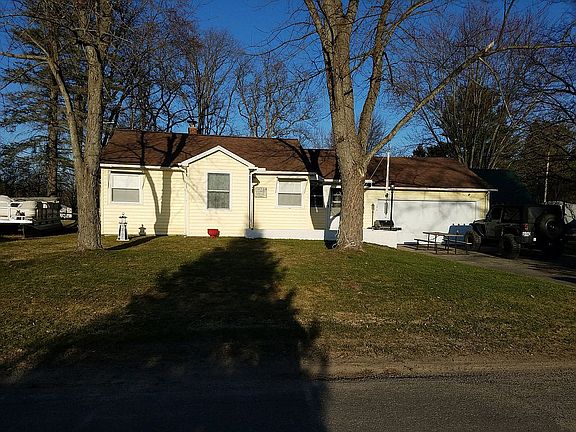 2nd image of 130 Cass St