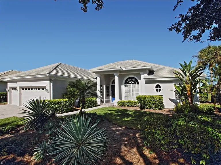 1901 Winding Oaks Way — Photo 5
