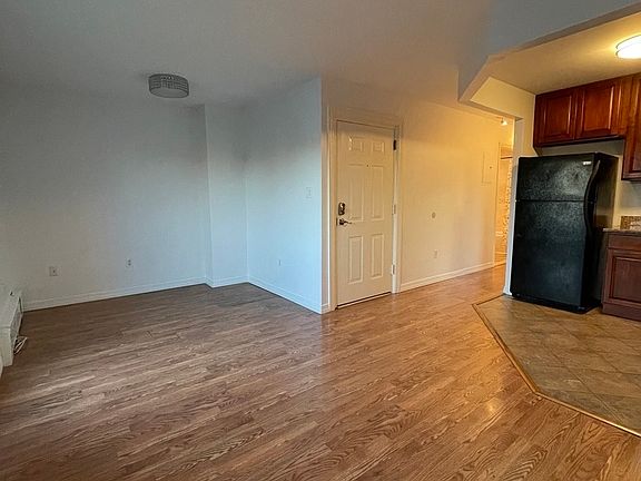 2nd image of 4812 Ditmars Blvd APT 2