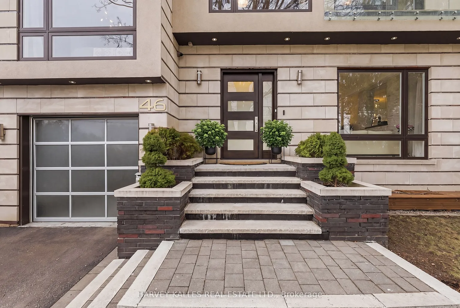 46 Ravenscrest Dr photo 1