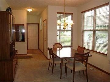 4th image of 2367 Manchester Ln