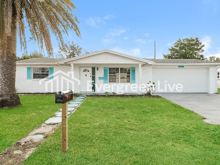 1146 Classic Dr — Photo 1