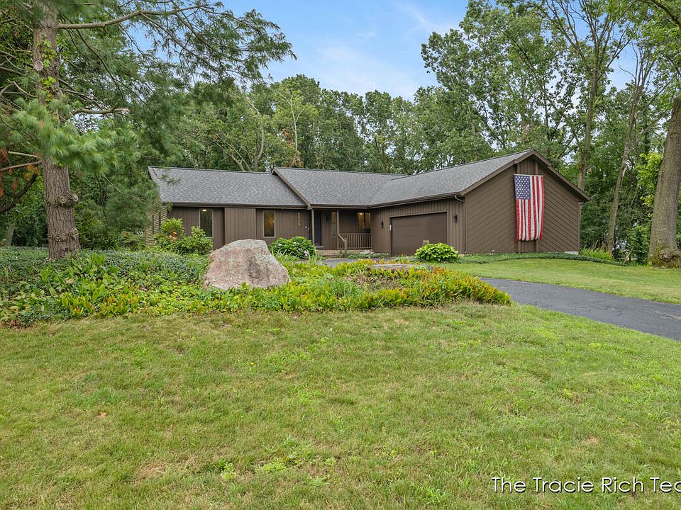 1st image of 5834 Rollaway Dr NE