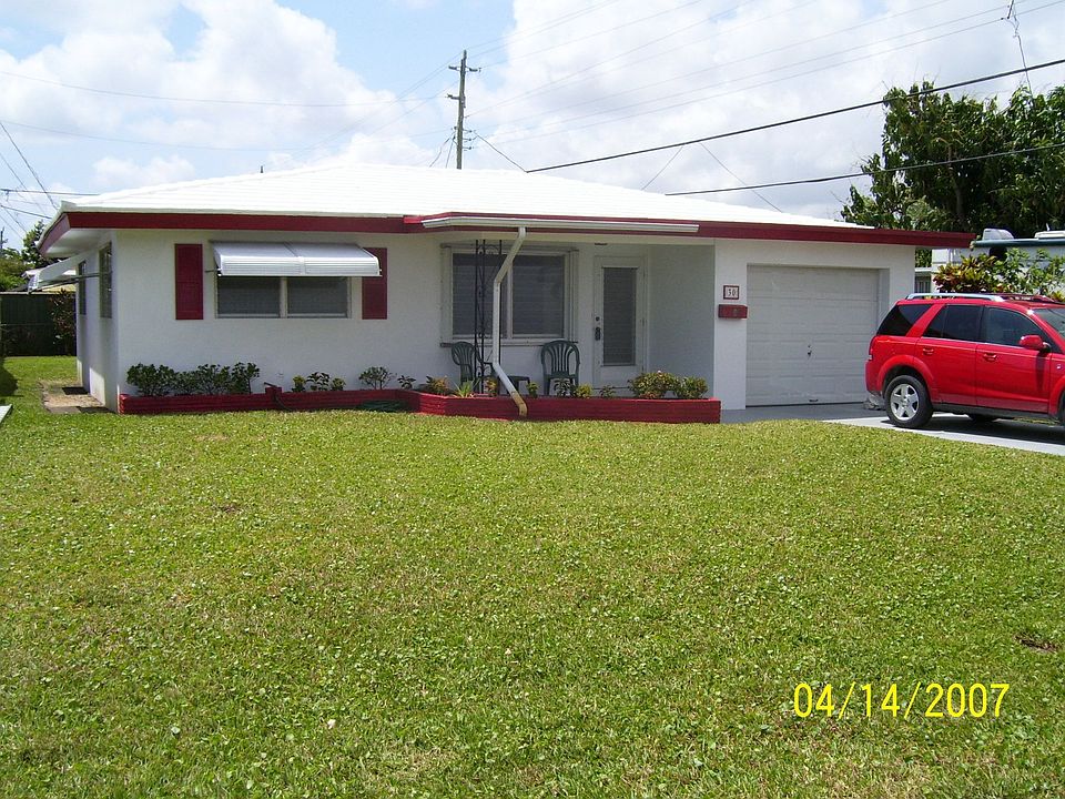 TURNKEY PRICED BELOW VALUE MOVE -IN READY!                      