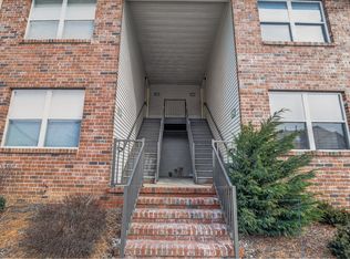 30 Gracie Rd #204, East Hanover, NJ 07936