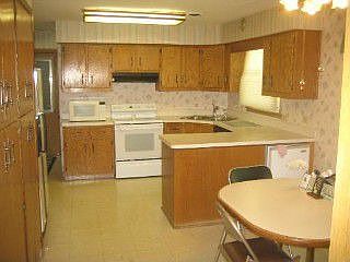 3rd image of 1027 Dolores Dr