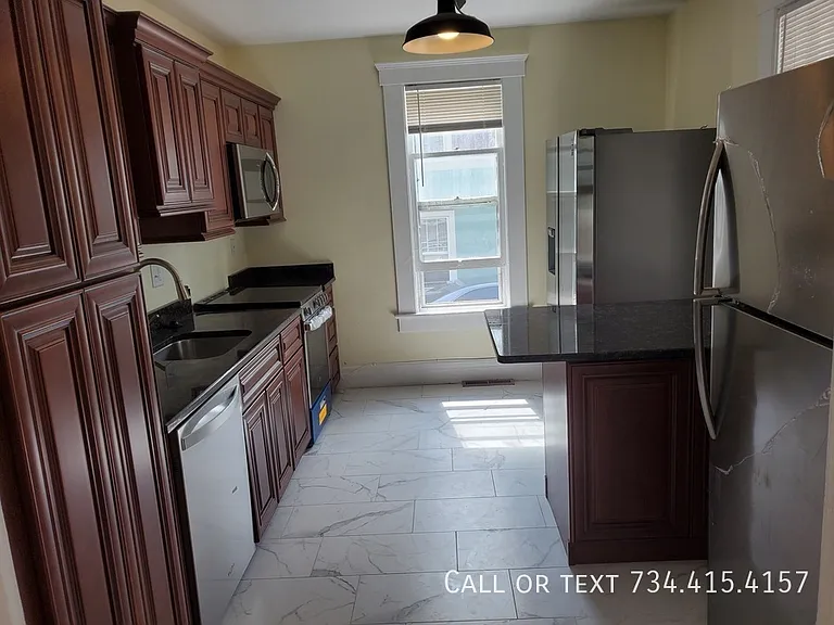 426 S 4th Ave #1 — Photo 4