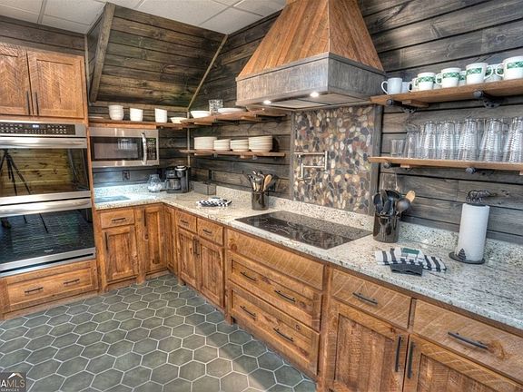 4th image of 481 Chastain Rd