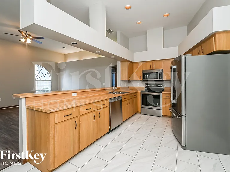 5349 Montserrat Dr — Photo 5