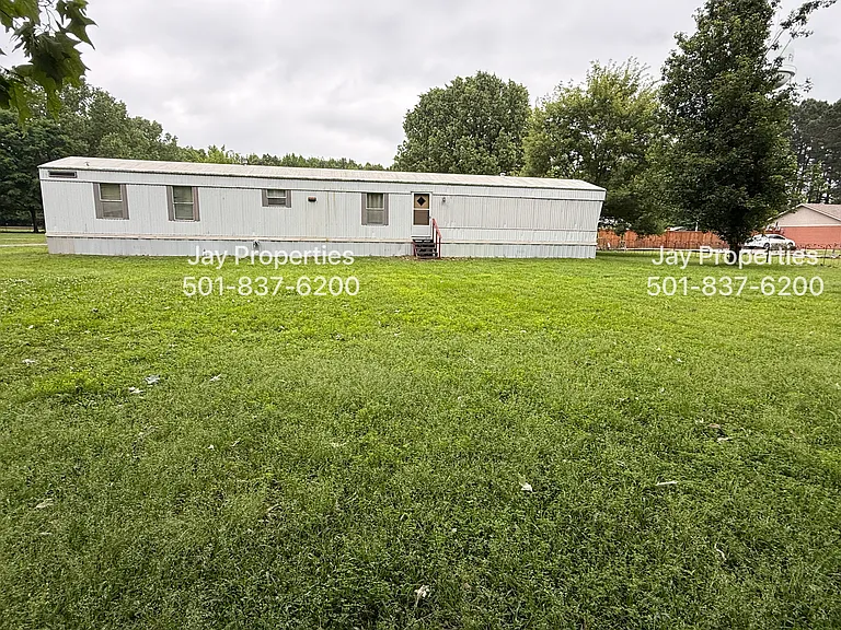 152 Cole Dr — Photo 1
